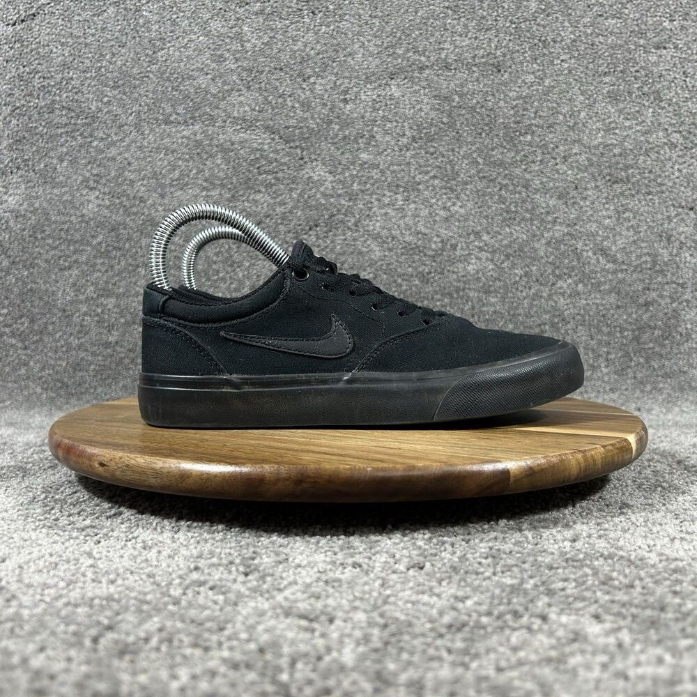 Nike SB Chron 2 DM3494-002 Mens Size 5 Black Athletic Skateboarding Shoes Used